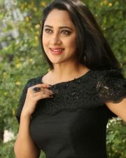 Yaman Movie Heroine Miya George Pictures 58