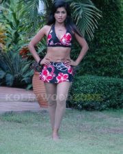 Aarthi Puri Hot Spicy Pics 36