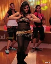 Actress Aarti Puri Spicy Pictures 03