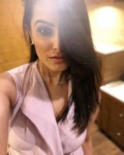 Actress Anita Hassanandani Reddy Photos 01