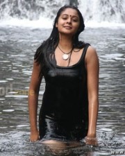 Actress Arundhati Hot Netru Indru Movie Pictures 05