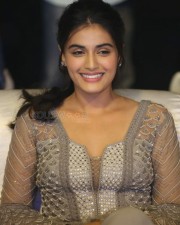 Actress Divyansha Kaushik At Majili Pre release Event Stills 19