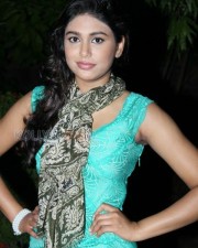Actress Manisha Yadav Sexy Pictures 03