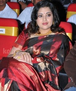 Actress Meena At Tsr Tv9 Film Awards 02