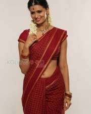 Actress Meenakshi Dixit Sexy Photoshoot Pictures 10