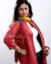Actress Nadhiya Pictures 09
