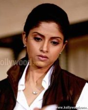 Actress Nadhiya Pictures 10