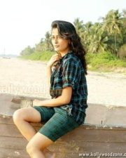 Actress Nidhi Subbaiah Sexy Pictures 12