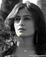 Actress Nidhi Subbaiah Sexy Pictures 23