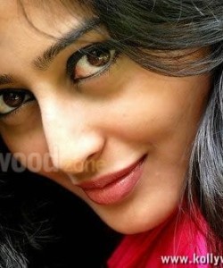 Actress Nidhi Subbaiah Sexy Pictures 24