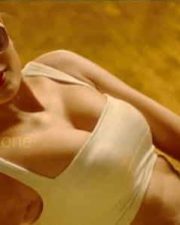 Actress Nidhi Subbaiah Sexy Pictures 34