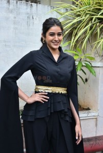 Actress Sakshi Vaidya at Agent Movie Teaser Launch Pictures 04