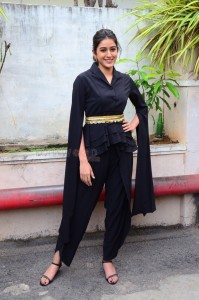 Actress Sakshi Vaidya at Agent Movie Teaser Launch Pictures 09