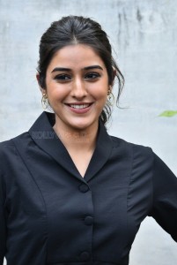Actress Sakshi Vaidya at Agent Movie Teaser Launch Pictures 23