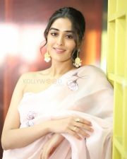 Actress Sakshi Vaidya at Gandeevadhari Arjuna Movie Interview Photos 52