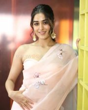 Actress Sakshi Vaidya at Gandeevadhari Arjuna Movie Interview Photos 53