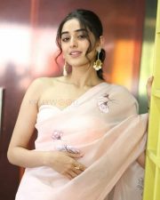 Actress Sakshi Vaidya at Gandeevadhari Arjuna Movie Interview Photos 54