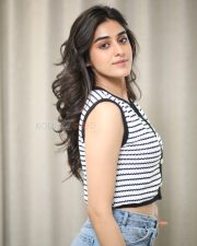 Actress Sakshi Vaidya at Nari Nari Naduma Murari Movie Interview Pictures 11