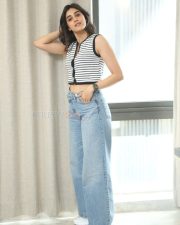 Actress Sakshi Vaidya at Nari Nari Naduma Murari Movie Interview Pictures 39