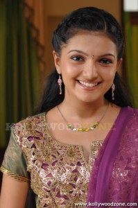 Actress Saranya Mohan Pictures 02