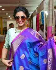 Actress Siddhi Idnani At Silk India Expo Inauguration At Secunderabad Photos 05