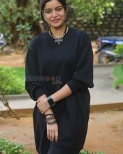 Actress Swathi Reddy at Month Of Madhu Movie Press Meet Pictures 12