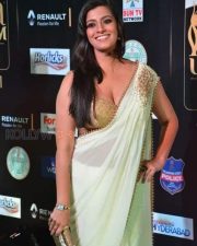 Actress Varalakshmi Sarathkumar At Iifa Utsavam 2017 Pictures 18