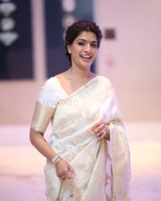 Actress Varalaxmi SarathKumar at Saraswathi Movie Pre Release Event Photos 07