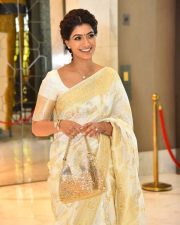 Actress Varalaxmi SarathKumar at Saraswathi Movie Pre Release Event Photos 16