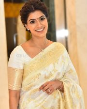Actress Varalaxmi SarathKumar at Saraswathi Movie Pre Release Event Photos 21
