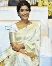 Actress Varalaxmi SarathKumar at Saraswathi Movie Pre Release Event Photos 22