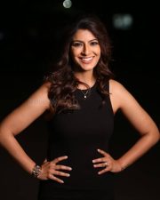 Actress Varalaxmi Sarathkumar at Madha Gaja Raja Press Meet Stills 05