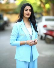 Actress Varalaxmi Sarathkumar at Yashoda Movie Interview Photos 08