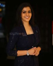 Actress Varalaxmi Sarathkumar at Yashoda Movie Success Meet Stills 07