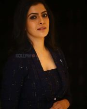 Actress Varalaxmi Sarathkumar at Yashoda Movie Success Meet Stills 09