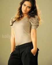 Aditi Sharma Hot Photos 04