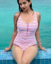 Anushka Sen Swimsuit Bikini Pictures 01