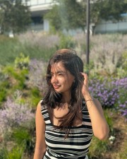 Anushka Sen in a Striped Bodycon Dress Pictures 02 Anushka Sen in a Striped Bodycon Dress Pictures 02