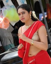 Arthanaari Movie Heroine Arundhati Sexy Navel Photo 01