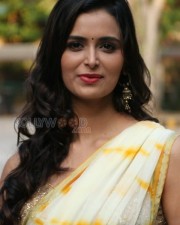 Bayam Oru Payanam Heroine Meenakshi Dixit Photos 02