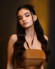 Beautiful Anushka Sen in a Brown Off Shoulder Dress Pictures 02