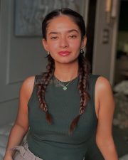 Beauty Queen Anushka Sen in a Green Sleeveless Top with Ponytail Photos 03 Beauty Queen Anushka Sen in a Green Sleeveless Top with Ponytail Photos 03