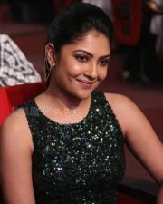 Bengali Beauty Kamalini Mukherjee Photos 24