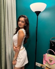 Cute Anushka Sen in a White Top and Mini Skirt Pictures 04 Cute Anushka Sen in a White Top and Mini Skirt Pictures 04