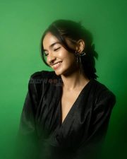Cutie Pie Anushka Sen in a Grey Black Midi Dress Photos 01