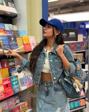 Dil Dosti Dilemma Actress Anushka Sen Holiday Photos 01 Dil Dosti Dilemma Actress Anushka Sen Holiday Photos 01