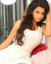Gayatri Iyer Sexy Photos 13