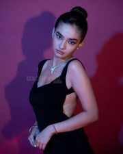 Glam Anushka Sen in a Black Backless Gown Pictures 03 Glam Anushka Sen in a Black Backless Gown Pictures 03