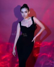 Glam Anushka Sen in a Black Backless Gown Pictures 07 Glam Anushka Sen in a Black Backless Gown Pictures 07
