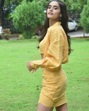 Heroine Divyansha Kaushik at Ramarao On Duty Movie Interview Photos 17